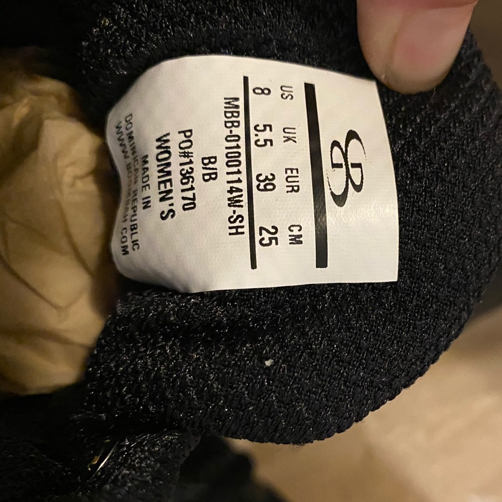 Boombah women’s turf shoes size 8